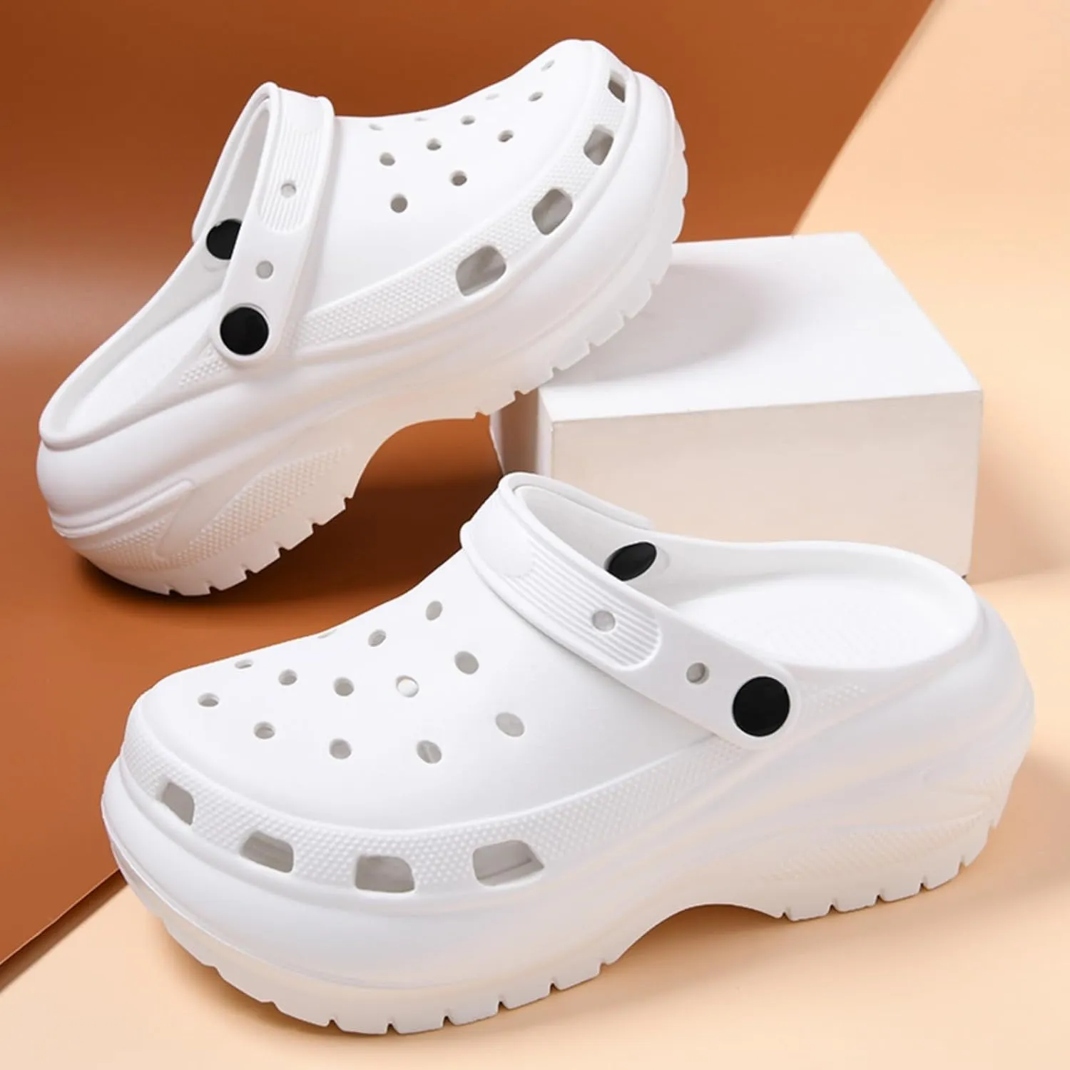 Fashion comfortable platform clogs for women, 5 to 7CM height - increasing, cloud slides, Casual pillows sandals, beach shoes, cute sandals