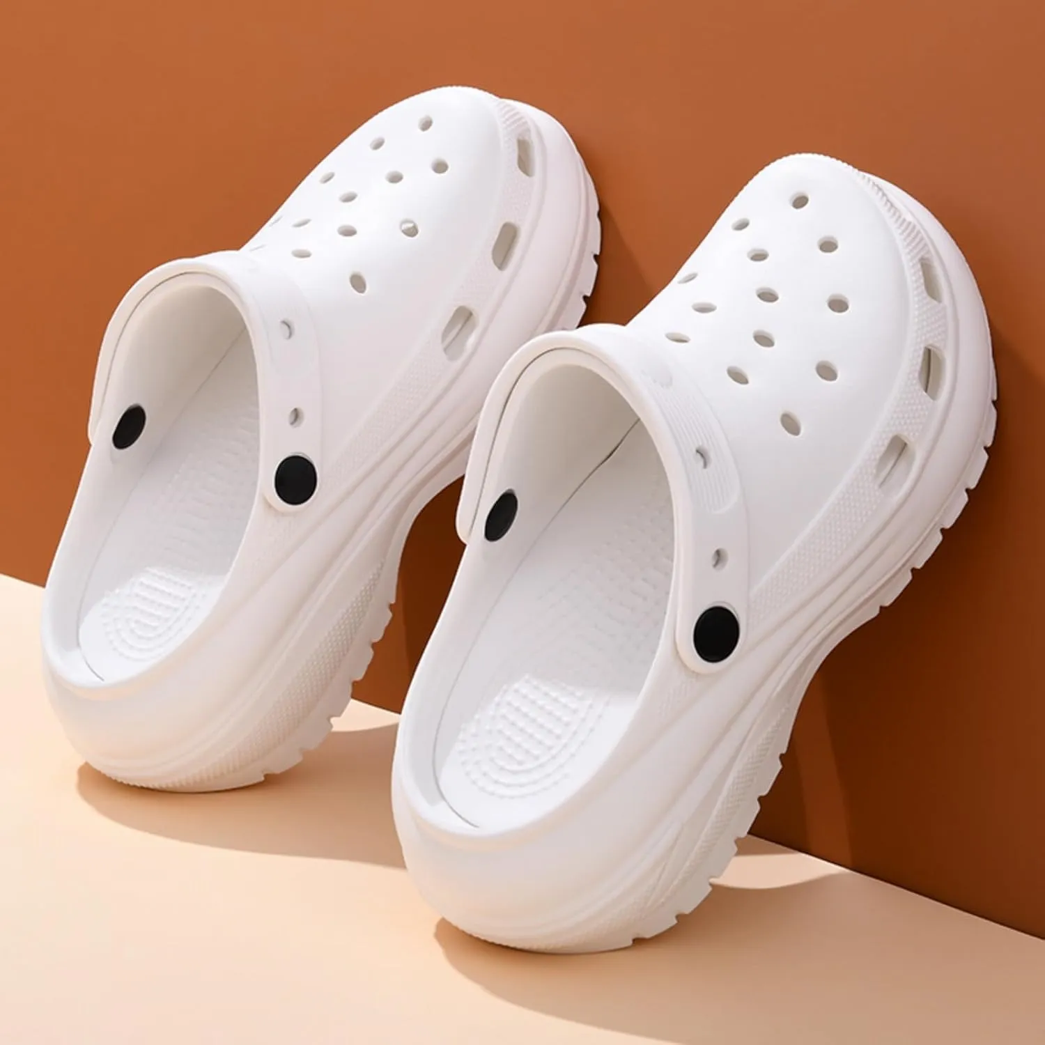 Fashion comfortable platform clogs for women, 5 to 7CM height - increasing, cloud slides, Casual pillows sandals, beach shoes, cute sandals