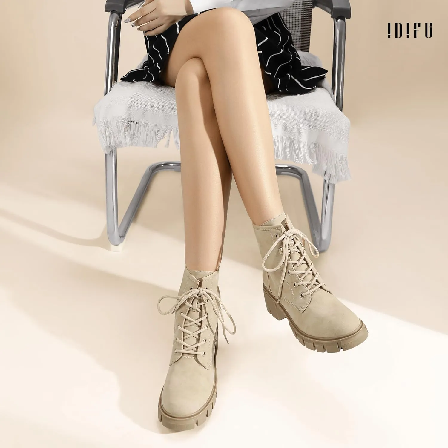 IDIFU IN2 Combat Boots Womens Ankle Boots Low Block Heel Fashion Chunky Short Platform Dress Boots for Women Round Toe Lace Up Boots Ladies Comfortable Cute Stylish Casual Work Lug Sole Booties