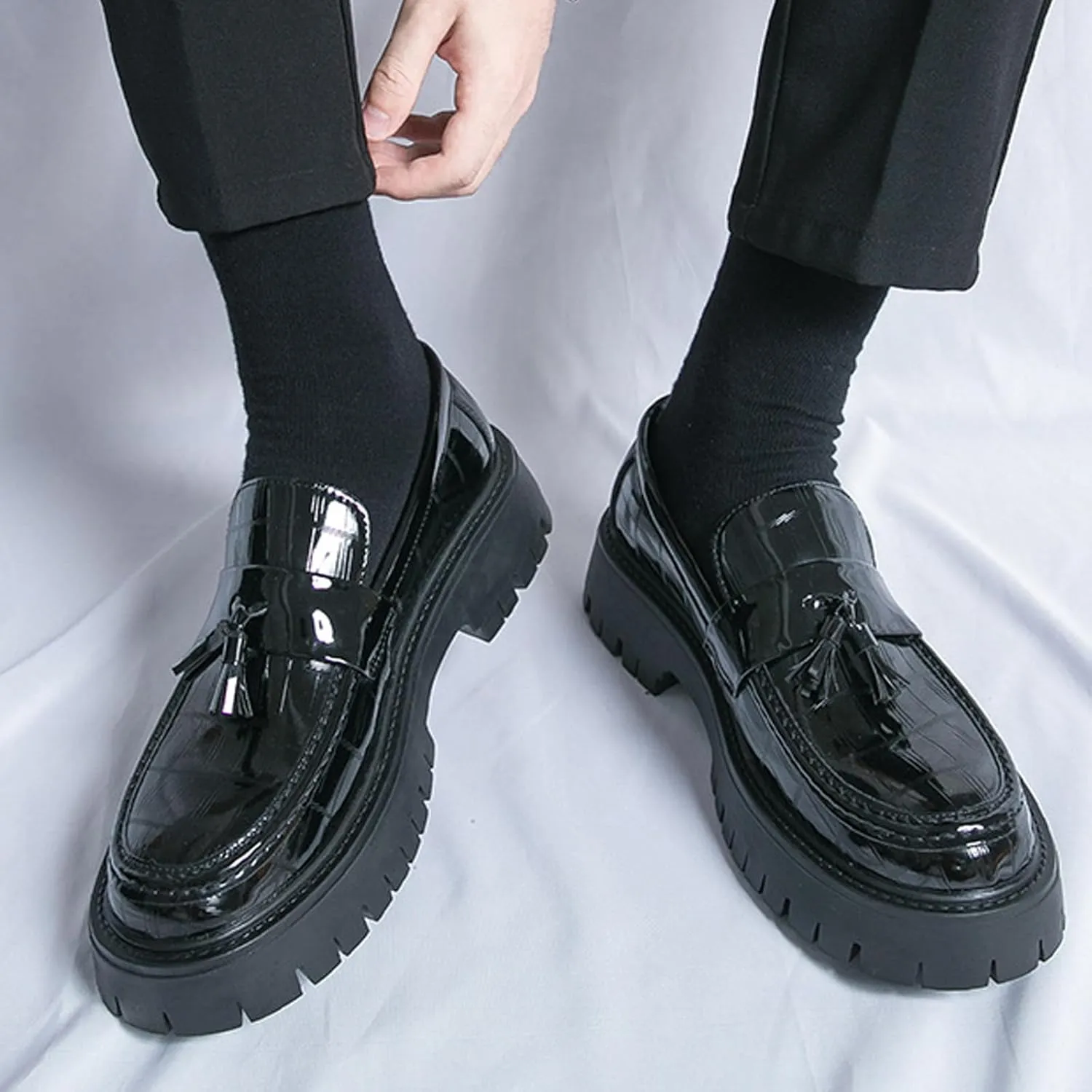 Men's Patent Leather Platform Slip-on Loafers,Fashion Round Toe Metal Decoration Non-Slip Thick Sole Business Dress Shoes Causal Party Wedding Prom Shoes