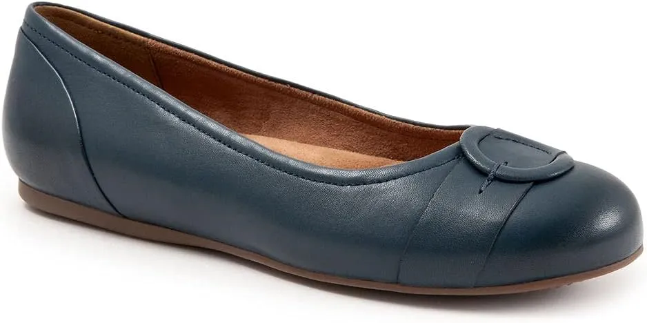 SoftWalk Women's Ballet Flat