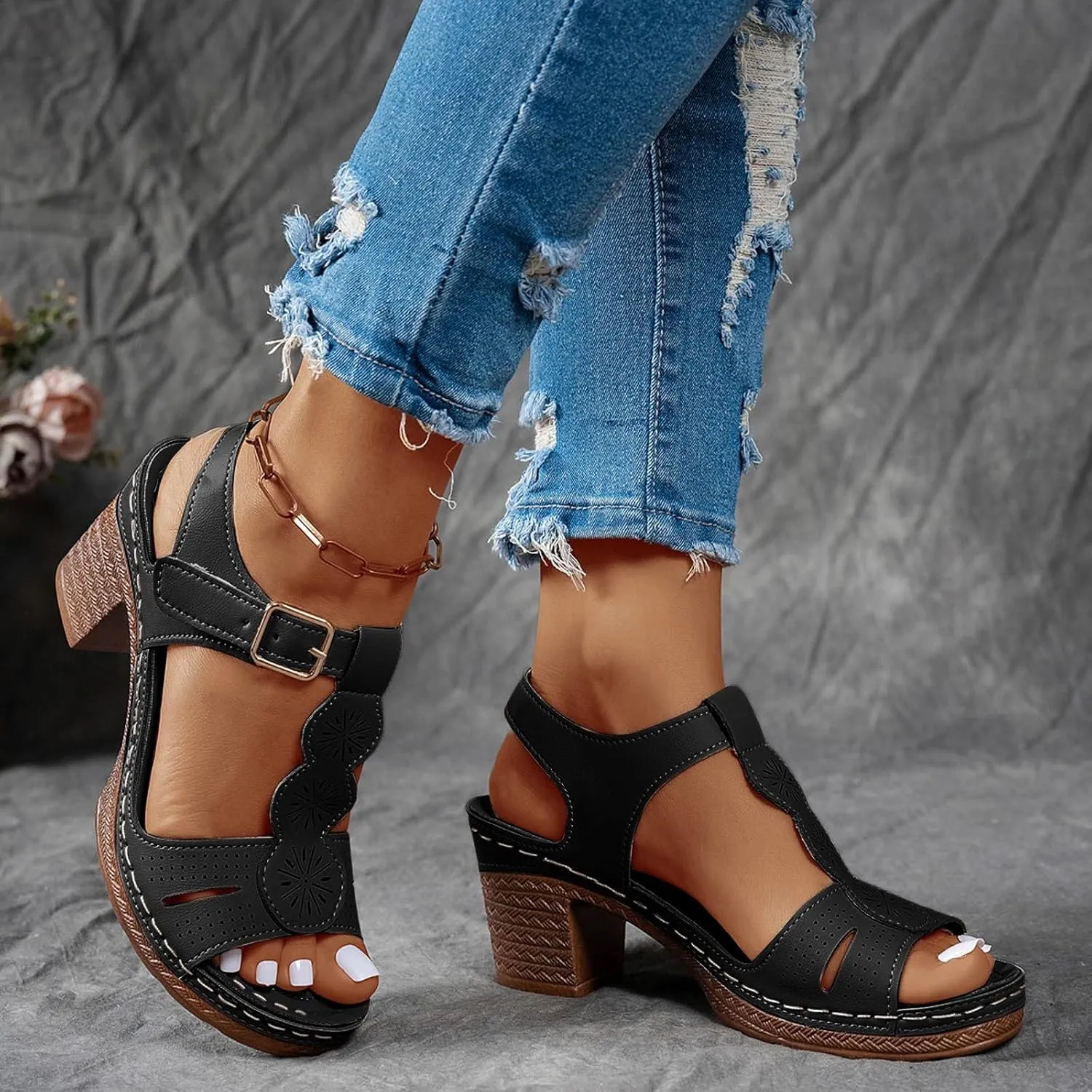 Thick Heel Round Toe Women's Shoes Fashionable And Casual Hollow Straps Outdoor Wear Open Funky Monkey Shoes for Women