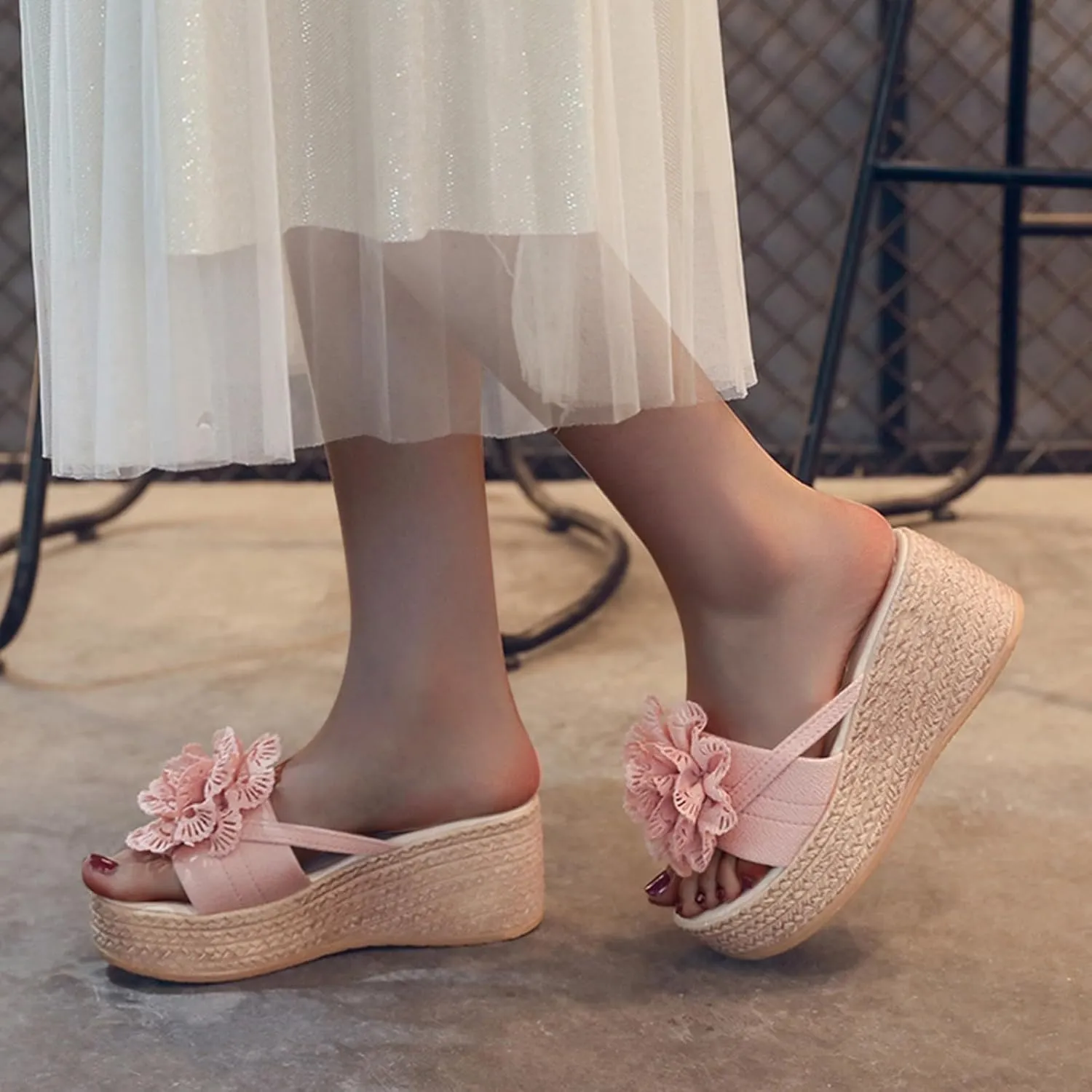 Thick Soled Wedge Heeled Women's Slippers Fashionable And Casual Lace Flower One Strap Cute Comfy Sandals for Women