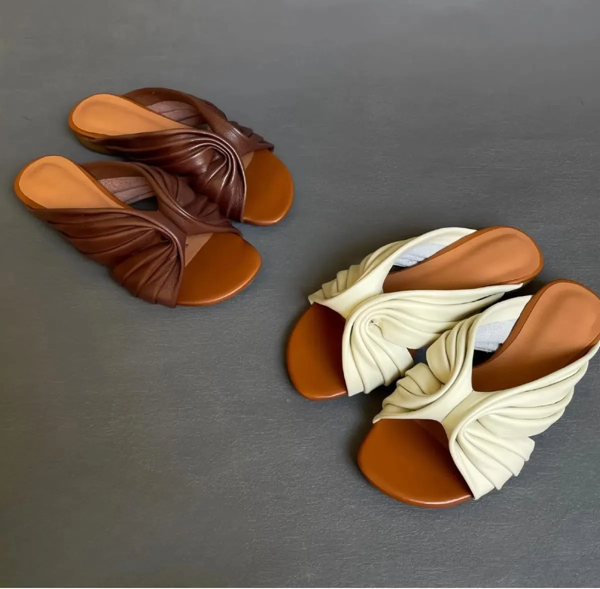 Vintage Gladiator Style Women's Slide Sandals Cross-Pleated Design Soft Sole Genuine Leather Shoes Breathable and Comfortable Casual Summer